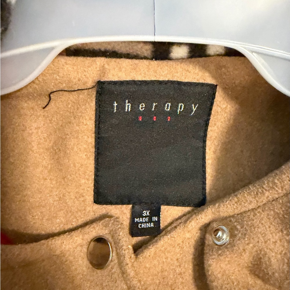 PLUS SIZE COAT - Picture 2 of 3